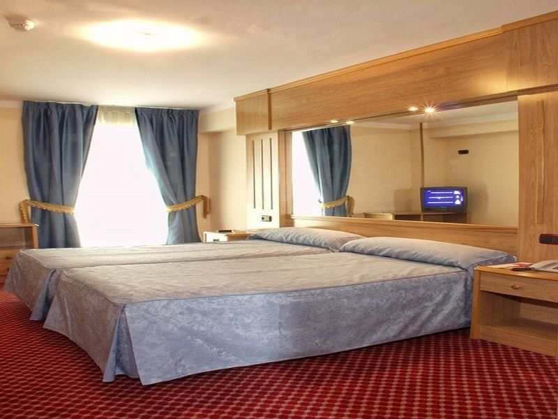 Hotel Royal Llanera  Ngoại thất bức ảnh